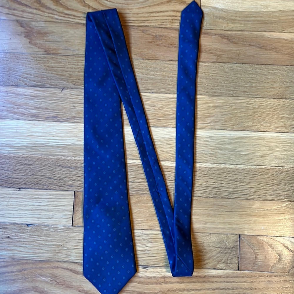 Strathmore tie